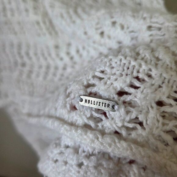 EUC HOLLISTER SCOOP NECK CROCHET TANK TOP SIZE M - Picture 12 of 14